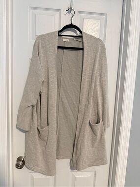 DONNI. Light Heather Gray Open Front Pocket Cardigan
